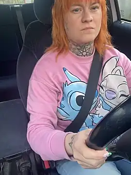 poussichienne online show from March 12, 2026, 11:14 am