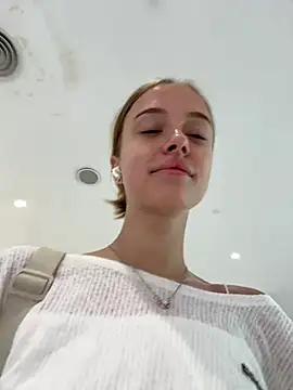 enjoy my beauty online show from December 13, 2024, 4:22 am