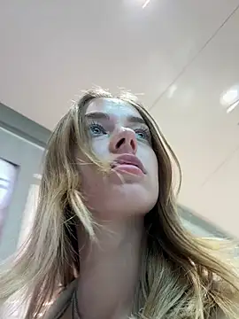 enjoy my beauty online show from January 8, 2025, 4:23 am