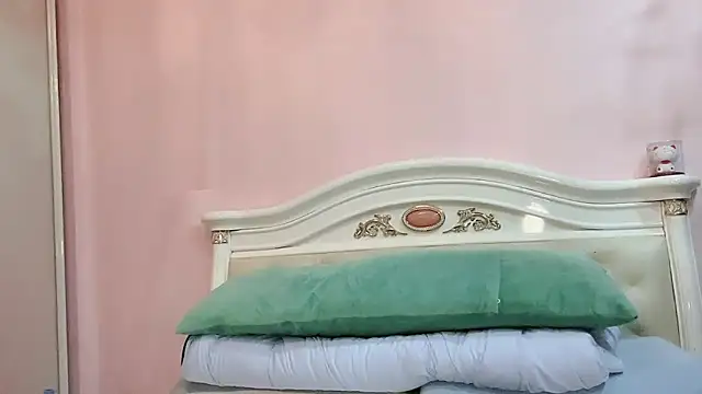 XinBaoa 156 online show from April 15, 2026, 8:31 am