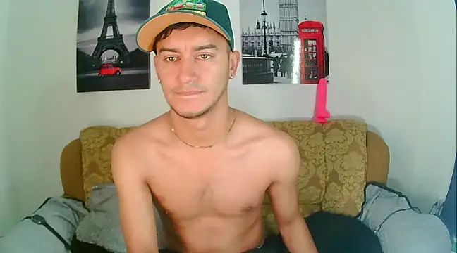 Snapshot of Kevin_Torres chatting on January 20, 2025, 1:00 pm Kevin Torres online show from January 20, 2025, 1:00 pm