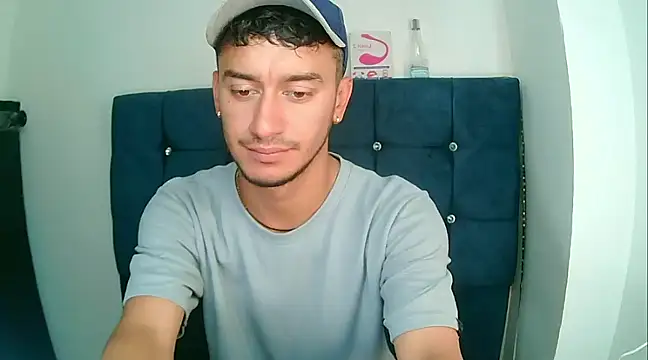 Snapshot of Kevin_Torres chatting on January 13, 2025, 2:32 pm Kevin Torres online show from January 13, 2025, 2:32 pm