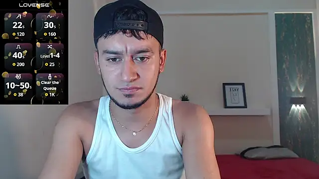 Snapshot of Kevin_Torres chatting on October 11, 2025, 3:18 am Kevin Torres online show from October 11, 2025, 3:18 am