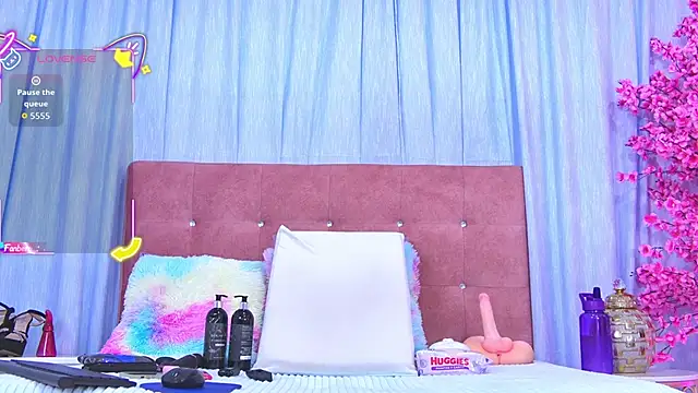 AuraRoss online show from January 18, 2026, 7:06 pm