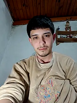 Snapshot of Elvergonn2105 chatting on October 14, 2025, 4:46 am Elvergonn2105 online show from October 14, 2025, 4:46 am