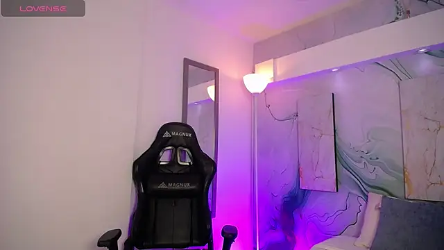 Steev Novoa online show from April 2, 2026, 3:02 am