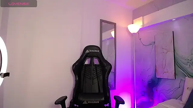 Steev Novoa online show from April 3, 2026, 3:24 am