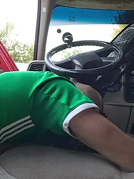 bigdickdaddy2184 online show from November 5, 2025, 10:46 pm