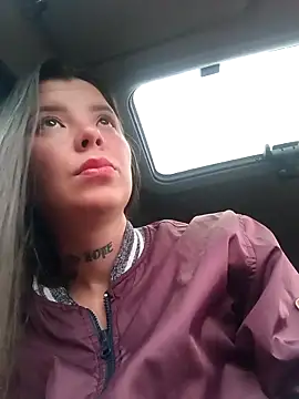 basic Instinct online show from October 17, 2025, 12:29 pm