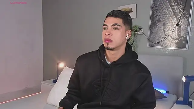 Snapshot of Ken-boy_ chatting on September 26, 2025, 11:50 am Ken-boy  online show from September 26, 2025, 11:50 am