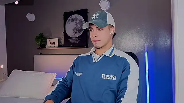 Snapshot of Ken-boy_ chatting on October 13, 2025, 11:45 am Ken-boy  online show from October 13, 2025, 11:45 am