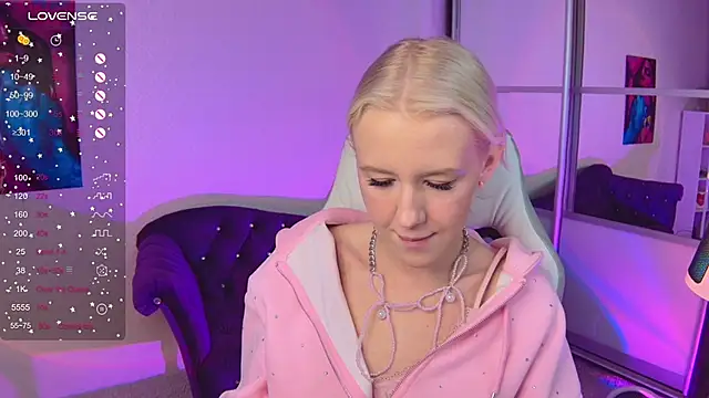 Snapshot of Selenatrend chatting on September 20, 2025, 6:51 am Selenatrend online show from September 20, 2025, 6:51 am