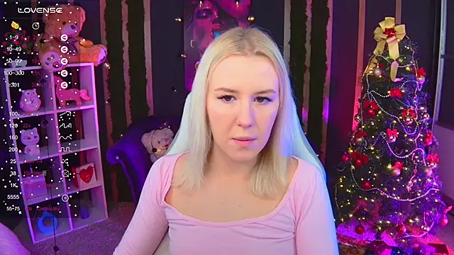 Snapshot of Selenatrend chatting on December 17, 2025, 12:10 pm Selenatrend online show from December 17, 2025, 12:10 pm