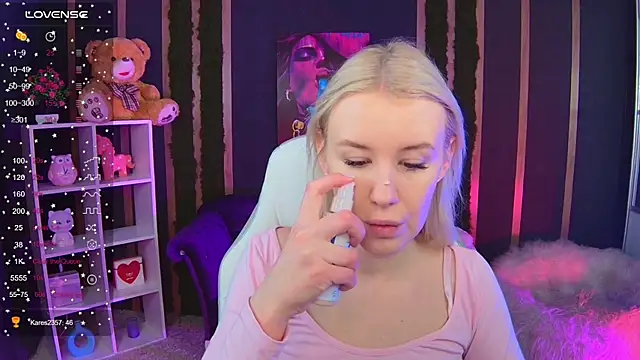 Snapshot of Selenatrend chatting on December 5, 2025, 6:12 am Selenatrend online show from December 5, 2025, 6:12 am