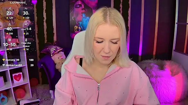 Snapshot of Selenatrend chatting on March 4, 2026, 12:13 pm Selenatrend online show from March 4, 2026, 12:13 pm