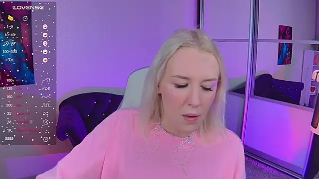 Snapshot of Selenatrend chatting on September 30, 2025, 6:19 am Selenatrend online show from September 30, 2025, 6:19 am