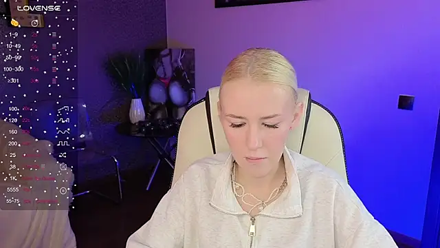 Snapshot of Selenatrend chatting on September 29, 2025, 6:20 am Selenatrend online show from September 29, 2025, 6:20 am