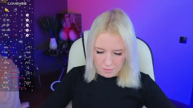 Snapshot of Selenatrend chatting on October 15, 2025, 6:44 am Selenatrend online show from October 15, 2025, 6:44 am