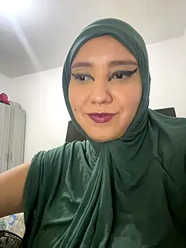 hannahayat online show from October 14, 2025, 11:25 pm