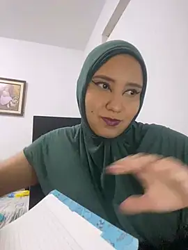 hannahayat online show from February 9, 2025, 11:04 pm