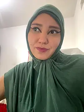 hannahayat online show from September 17, 2025, 1:02 pm