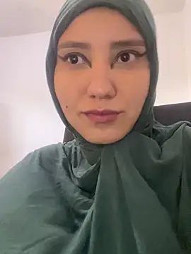 hannahayat online show from October 7, 2025, 2:40 pm