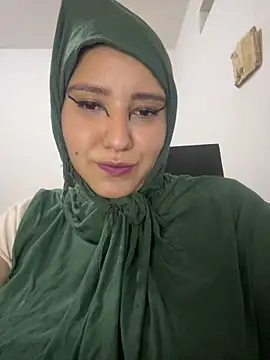 hannahayat online show from April 5, 2026, 8:26 pm