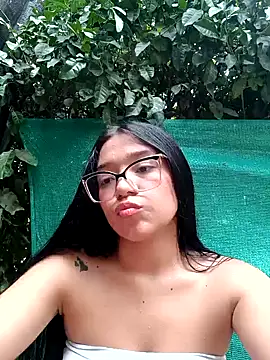 Snapshot of -VICKKY chatting on February 22, 2025, 10:09 pm -VICKKY online show from February 22, 2025, 10:09 pm