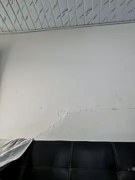 -VICKKY online show from April 4, 2026, 2:45 pm