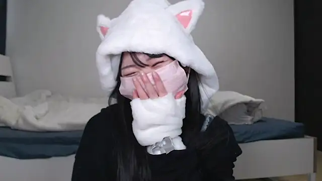 00 aoi 00 online show from February 22, 2025, 3:01 am