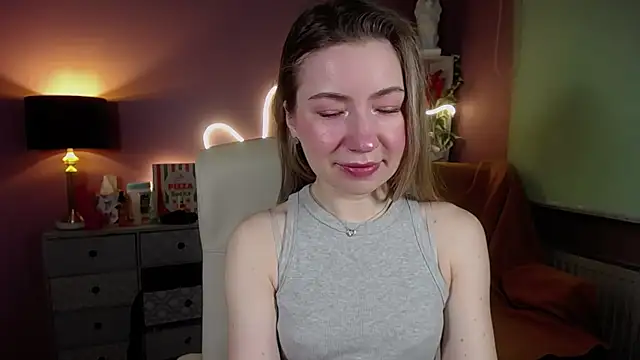 Mia Tasty online show from February 28, 2025, 7:48 am