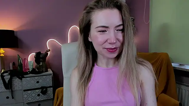 Snapshot of Mia_Tasty chatting on September 28, 2025, 6:53 am Mia Tasty online show from September 28, 2025, 6:53 am