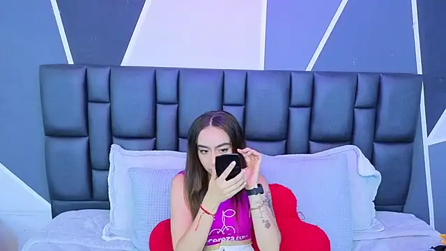 Snapshot of Antonella-Ray chatting on September 29, 2025, 8:03 pm Antonella-Ray online show from September 29, 2025, 8:03 pm