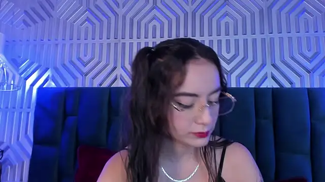 Snapshot of Antonella-Ray chatting on March 3, 2025, 1:56 pm Antonella-Ray online show from March 3, 2025, 1:56 pm