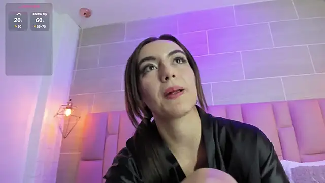 Snapshot of Antonella-Ray chatting on March 14, 2025, 9:54 pm Antonella-Ray online show from March 14, 2025, 9:54 pm