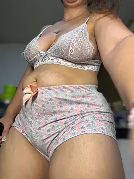 Snapshot of Emiily_lee chatting on February 7, 2026, 10:34 am Emiily lee online show from February 7, 2026, 10:34 am