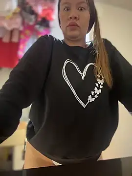 Snapshot of Emiily_lee chatting on February 27, 2026, 9:20 am Emiily lee online show from February 27, 2026, 9:20 am