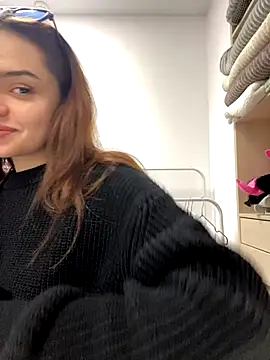 AnaWest online show from September 18, 2025, 6:05 am