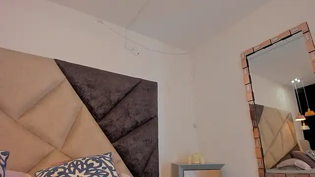 BonnieCute  online show from February 7, 2026, 12:18 am