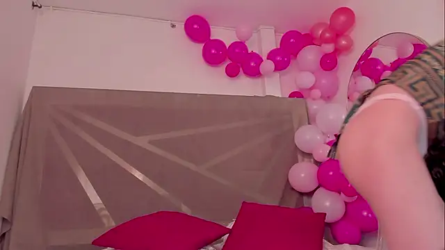 BonnieCute  online show from March 11, 2026, 12:26 am