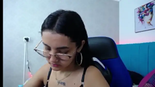 antonella sweetlittle online show from November 18, 2025, 12:41 pm