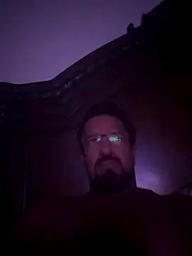 Snapshot of sluttydylan chatting on October 16, 2025, 5:49 am sluttydylan online show from October 16, 2025, 5:49 am