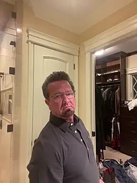 Snapshot of sluttydylan chatting on February 16, 2026, 2:32 am sluttydylan online show from February 16, 2026, 2:32 am