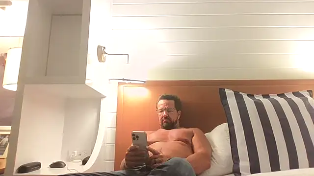 Snapshot of sluttydylan chatting on October 4, 2025, 12:07 pm sluttydylan online show from October 4, 2025, 12:07 pm