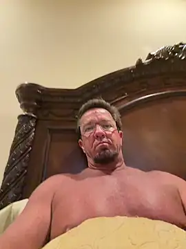 sluttydylan online show from June 16, 2026, 7:19 am