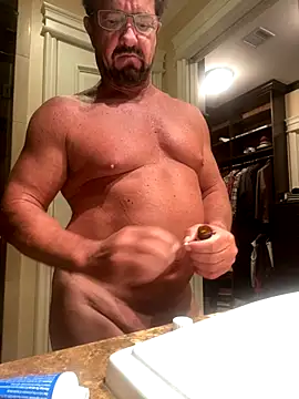 Snapshot of sluttydylan chatting on October 1, 2025, 7:02 am sluttydylan online show from October 1, 2025, 7:02 am