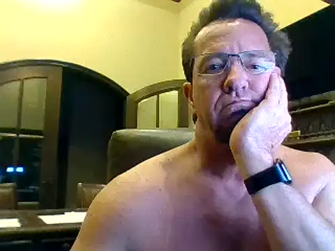 sluttydylan online show from December 6, 2024, 6:20 am