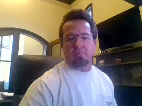 sluttydylan online show from January 3, 2025, 7:29 pm