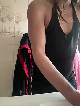 Snapshot of LadyVenere chatting on February 16, 2025, 2:21 pm LadyVenere online show from February 16, 2025, 2:21 pm