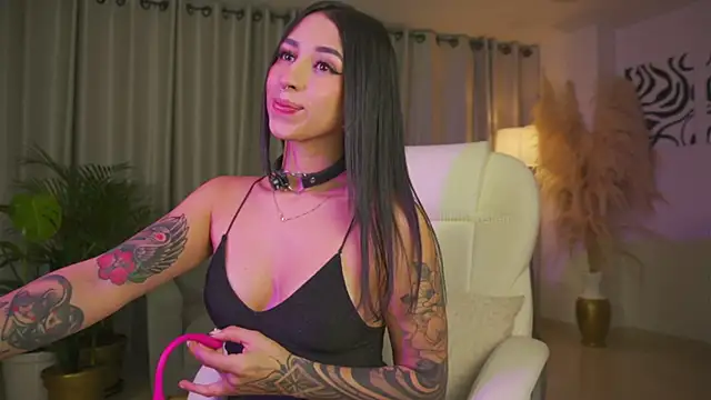 Snapshot of Lilithfosterr chatting on October 9, 2025, 9:26 pm Lilithfosterr online show from October 9, 2025, 9:26 pm